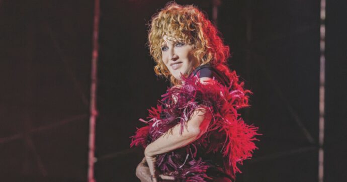 A piedi nudi per Faber. Mannoia canta  De André