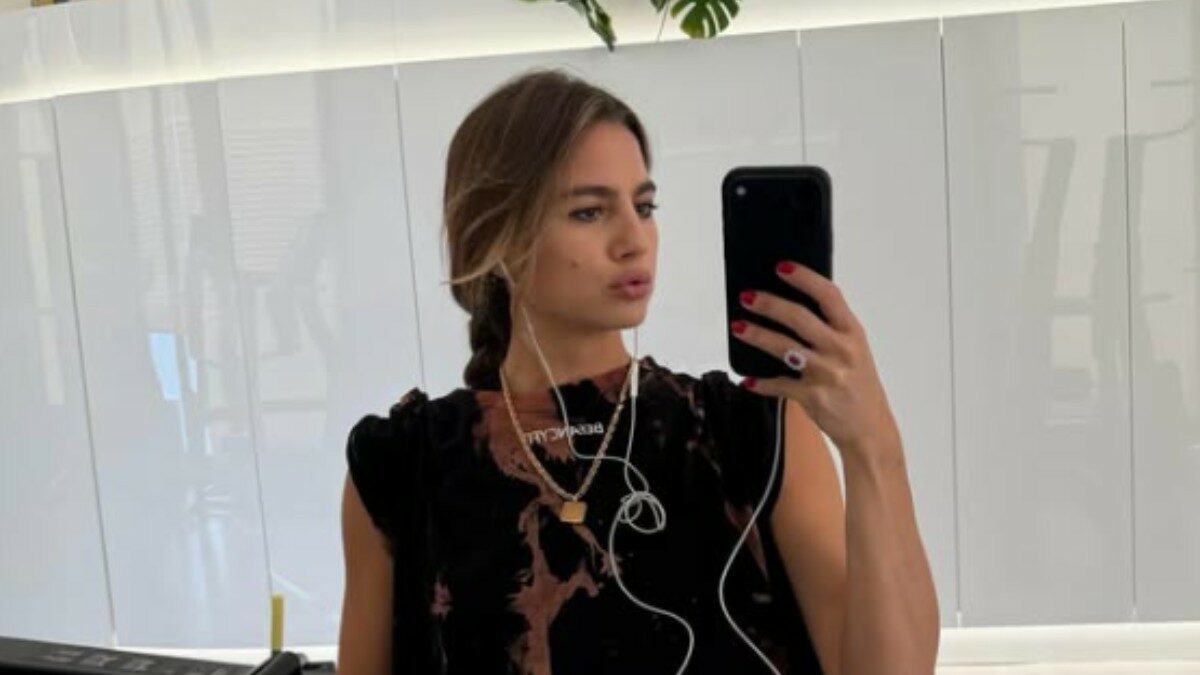 “Io ‘moglie di’? Fa parte del pacchetto. Per sostenerti devi avere una forte personalità e per fortuna mi è stata donata. Recitare con mio marito Luca Argentero è stato divertente”: parla Cristina Marino