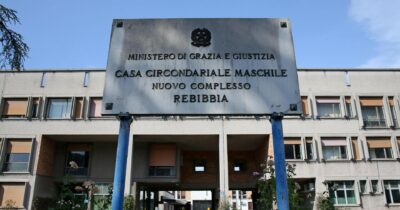 Copertina di Vecchio e malato, ma non è Nicole Minetti: Antonio Russo resta ancora in carcere