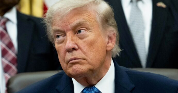 Iran-Usa, Trump forza i colloqui: “Oggi a Doha”, Teheran smentisce