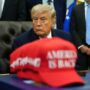 Copertina di Duro colpo per Trump: la Corte suprema boccia il suo ordine esecutivo che cancellava lo ius soli