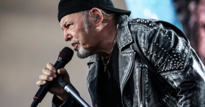 Copertina di “Io infame? Non ho fatto nomi per uscire dal carcere. È successo esattamente il contrario: qualcuno fece il mio nome e io finii in galera”: Vasco Rossi querela un follower per le accuse sull’arresto del 1984