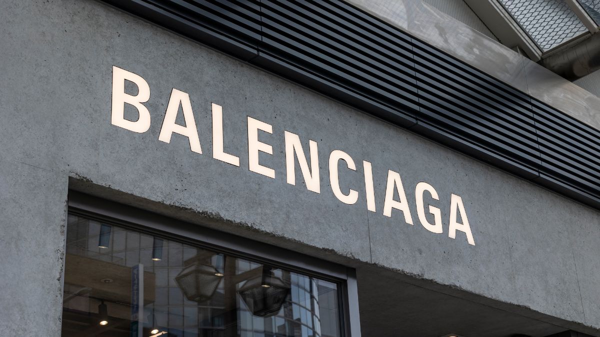 “Ragazze, è l’ora del se**o”: pacche sul sedere, offese e scherzi umilianti, il Tribunale conferma il licenziamento del super manager di Balenciaga