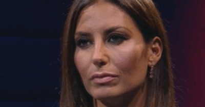 Copertina di “Ritocco le mie foto per insicurezza, tolgo il brufoletto ma non mi allungo le gambe. In gravidanza ho preso 26 kg, non mi pesavo più, volevo godermi il momento”: così Elisabetta Gregoraci