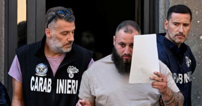 Copertina di Attentato a Ranucci, caccia ai mandanti della bomba contro il conduttore di Report: dal clan Moccia alla pista sul cantiere