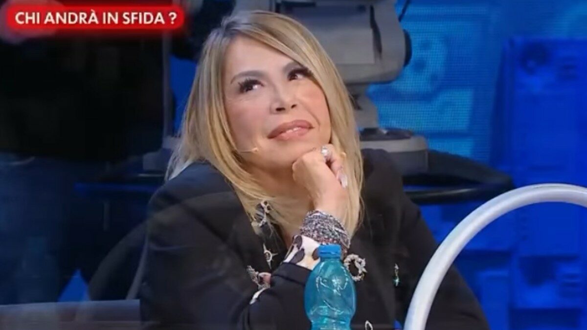 Anna Pettinelli fuori da Amici di Maria De Filippi: la speaker radiofonica sarà una concorrente di Tale e Quale Show (e non è l’unica novità del programma di Carlo Conti)