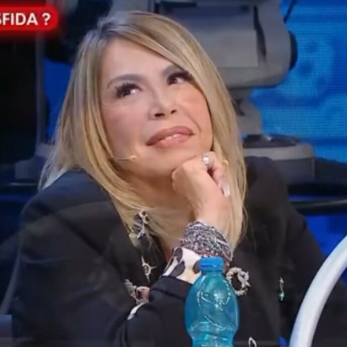 Anna Pettinelli fuori da Amici di Maria De Filippi: la speaker radiofonica sarà una concorrente di Tale e Quale Show (e non è l’unica novità del programma di Carlo Conti)