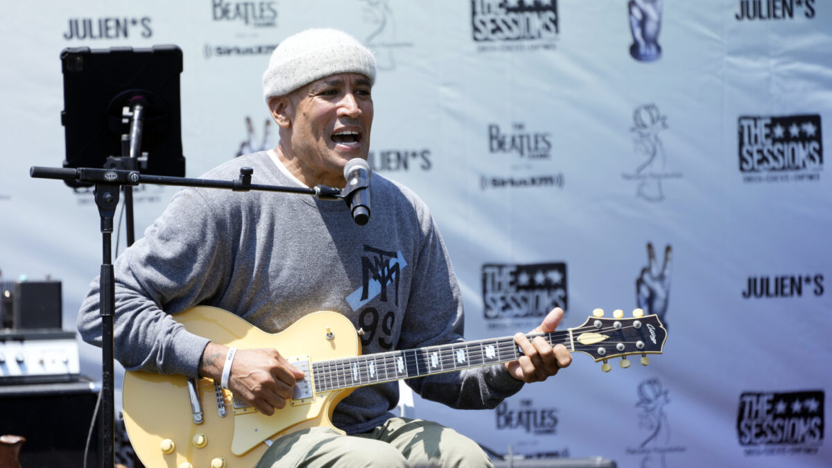 ben harper a roma ferma il concerto una fan si sente male tra il pubblico ecco cos8217232 successo all8217auditorium da Ilfattoquotidiano.it ben harper a roma ferma il concerto una fan si sente male tra il pubblico ecco cos8217232 successo all8217auditorium