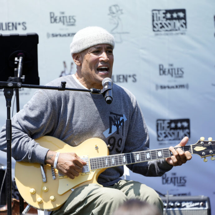 Ben Harper a Roma ferma il concerto: una fan si sente male tra il pubblico. Ecco cos’è successo all’Auditorium