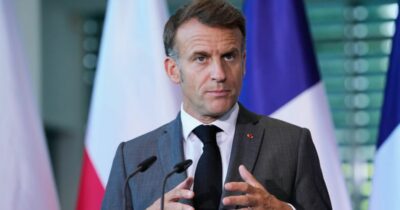 Copertina di Elezioni Francia, è già polemica sulle date per il voto. A giorni il verdetto sull’ineleggibilità di Le Pen