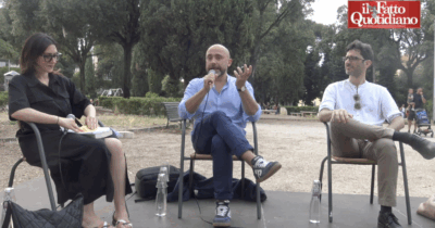 Copertina di ‘La Repubblica delle mazzette’, Bisbiglia e Grasso presentano il libro sulla nuova Tangentopoli italiana: “Magistratura ha sempre meno strumenti”