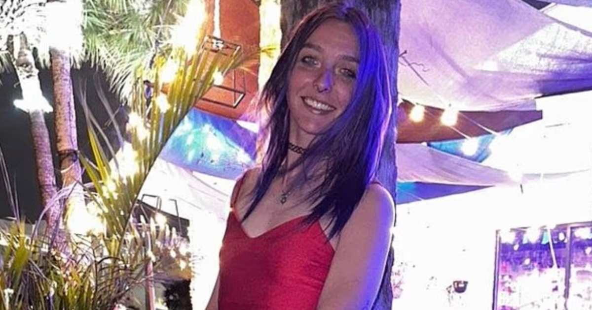 ha lottato con l8217alligatore di 36 metri per salvare la sua fidanzata ed 232 riuscito a liberarla dalle fauci dell8217animale ma era troppo tardi brittany clark muore a 31 anni durante un8217escursione da Ilfattoquotidiano.it ha lottato con l8217alligatore di 36 metri per salvare la sua fidanzata ed 232 riuscito a liberarla dalle fauci dell8217animale ma era troppo tardi brittany clark muore a 31 anni durante un8217escursione