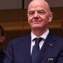 Copertina di I fantastici viaggi in jet di Infantino ai Mondiali: così il presidente FIFA ha già inquinato da solo quanto 78 persone farebbero in un intero anno