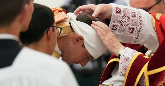 Chi sono i seguaci ultratradizionalisti di Lefebvre: contrari all’ecumenismo, al dialogo interreligioso e scomunicati da Giovanni Paolo II