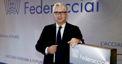 Copertina di Condannato per la morte di 2 operai: premiato con presidenza Federacciai