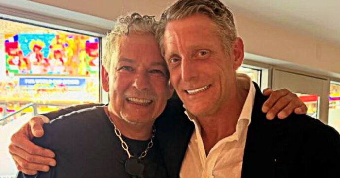 “È passato qualche anno da quando ti tenevo in braccio in pullman”: l’incontro tra Roberto Baggio e Lapo Elkann