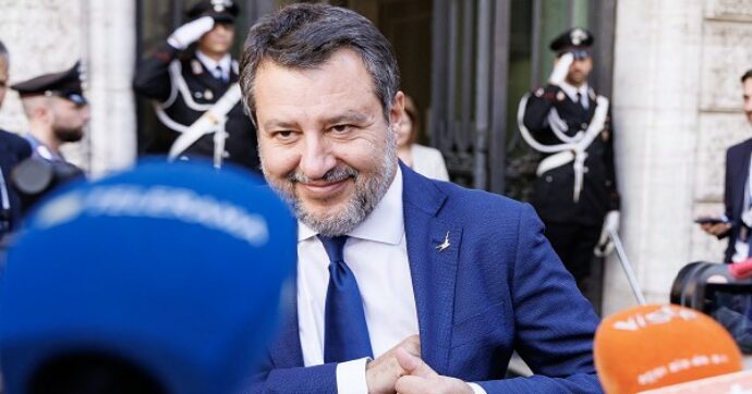 Il Piano casa è legge con la fiducia, Salvini: “Ora si deve correre”. Le organizzazioni degli inquilini: “Inadeguato all’emergenza”