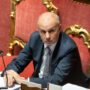 Copertina di Il governo nel 2025 ha dato 100 milioni di euro alla società del grande accusatore in commissione Covid (e ospite di Atreju). La transazione prima dell’appello