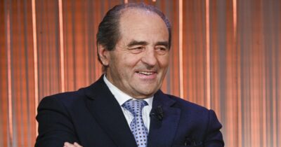 Copertina di Di Pietro: “Io sindaco di Milano? Non ci azzecco niente, il mio percorso è finito. E non mi immagino accanto a Forza Italia”