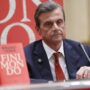Copertina di L’irremovibile Carlo Calenda e le due possibilità: andare alle elezioni da solo oppure da solo