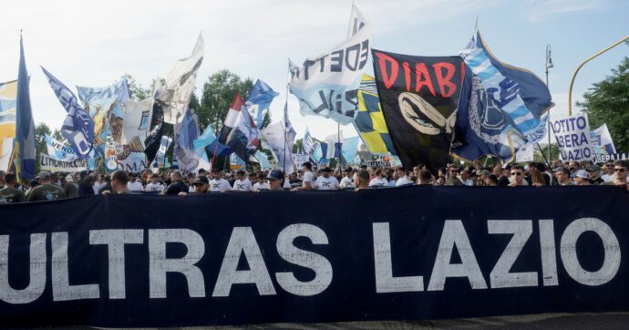 Lazio, corteo anti Lotito: Bisignani sponsor La raccolta fondi porta all’uomo dei Senese