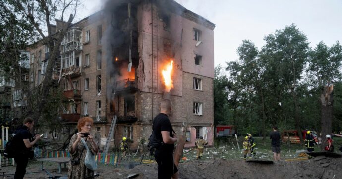 Pioggia di missili su Kiev Zelensky accusa l’Europa
