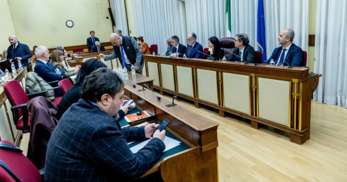 La Vigilanza Rai non esiste più:  l’opposizione si dimette in massa