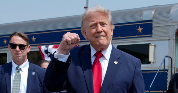 Donald infrange ogni record:  22mila transazioni in 12 mesi, comprati titoli per 1,4 miliardi