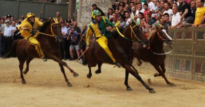 Copertina di Palio di Siena 2026 rinviato per pioggia: si corre venerdì 3 luglio | Orario e dove vederlo in tv