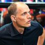Copertina di “Inventatevi una scusa, ma non mandate i vostri figli a scuola e lasciateli guardare la partita”: l’appello di Tuchel