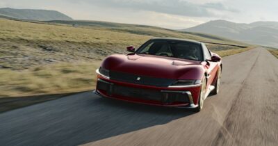Copertina di Ferrari riscopre il cambio di una volta. Ecco la 12 Cilindri Manuale – FOTO