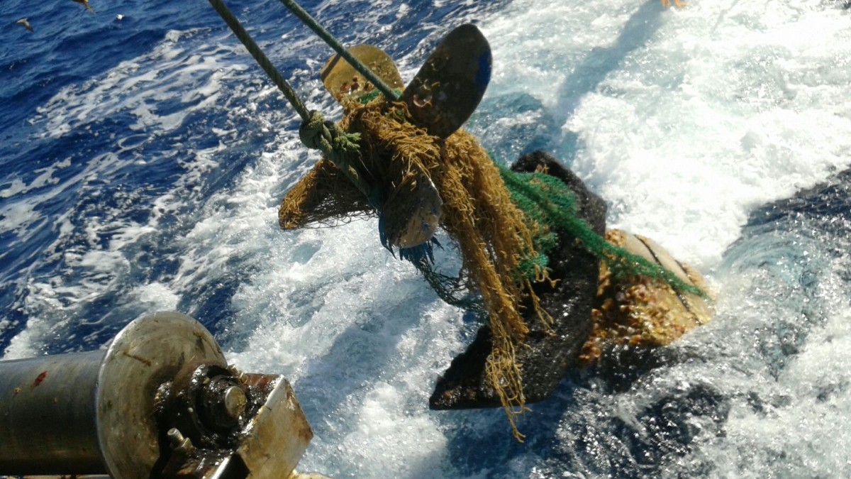 i fondali di lampedusa pieni di carrette del mare l8217appello degli armatori e dei pescatori i relitti delle barche dei migranti soffocano la pesca da Ilfattoquotidiano.it i fondali di lampedusa pieni di carrette del mare l8217appello degli armatori e dei pescatori i relitti delle barche dei migranti soffocano la pesca
