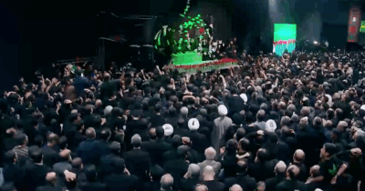 Copertina di Le immagini dell’arrivo della salma dell'ex Guida suprema