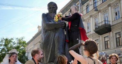 Copertina di Pietroburgo, Dostoevskij e la sparizione di Piazza Fieno