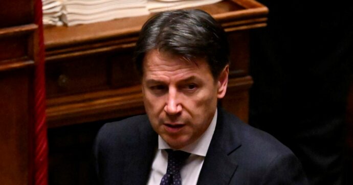 FdI traccheggia, sentire il leader M5S  non è più urgente: audizione rinviata