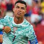 Copertina di La sorella di Cristiano Ronaldo: “Godetevelo finché dura, non dirà addio oggi ma presto”. Lui: “Il mio futuro non è importante adesso”