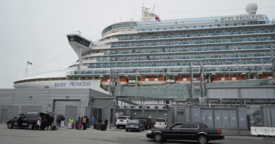 Copertina di Vomito improvviso, forti dolori addominali e diarrea: scoppia epidemia di norovirus sulla nave da crociera Ruby Princess, almeno 125 casi tra passeggeri ed equipaggio