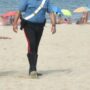Copertina di Salva i due figli gemelli dalle onde, poi si accascia sulla spiaggia e muore a Otranto