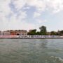 Copertina di “Venezia non si Usa”: la protesta a Venezia contro l’arrivo del mega yacht dell’ambasciatore Fertitta
