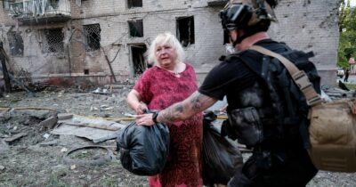 Copertina di Mosca rivendica Kostiantynivka, Kiev nega e attacca San Pietroburgo