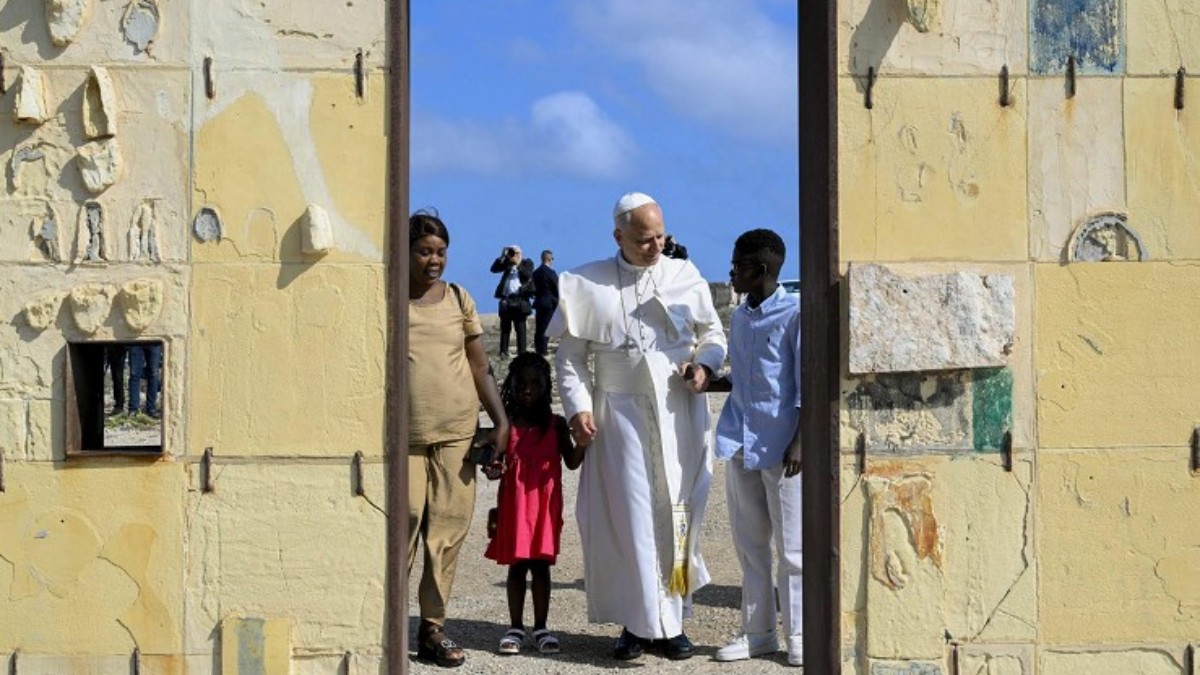 la mia storia iniziata qui a lampedusa ho perso la mamma ma non piango pi249 la lettera di un bimbo di 11 anni a papa leone da Ilfattoquotidiano.it la mia storia iniziata qui a lampedusa ho perso la mamma ma non piango pi249 la lettera di un bimbo di 11 anni a papa leone