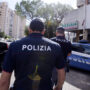 Copertina di Sparatoria nella notte a Napoli, ucciso un 33enne a bordo di uno scooter con un colpo d’arma da fuoco