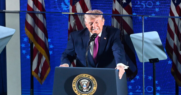 “Siamo più ricchi che mai. Il comunismo? Un cancro da estirpare”. Tra celebrazione e comizio, il discorso di Trump per i 250 anni degli Usa