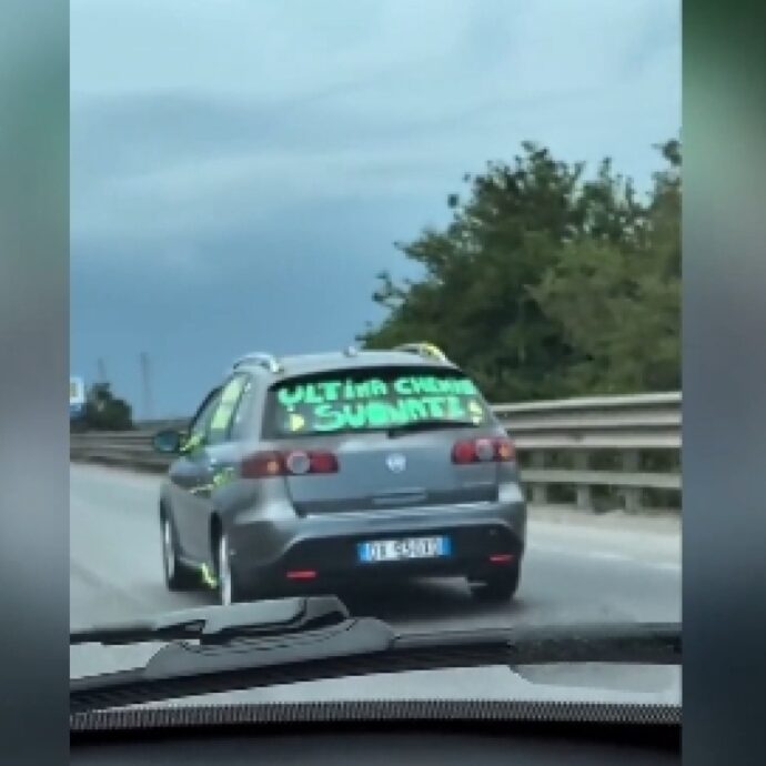 “Mio figlio non è ancora guarito, ma il tumore risponde. Nessun trionfalismo, volevo dare speranza a chi vive questo calvario”: parla il papà dell’auto con la scritta virale “Ultima chemio”