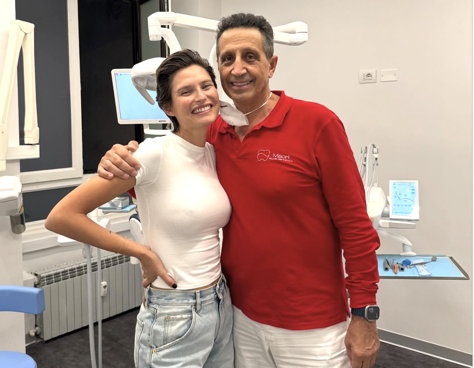 “Gino Strada e Salvini ebbero mal di denti in contemporanea, feci in modo di non farli incontrare. Chiambretti tremava, curare Ronaldo una delle emozioni più grandi della mia vita”: parla “Il Dottor Sorriso”