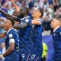 Copertina di Mondiali, Francia batte Paraguay 1-0 con un rigore di Mbappé e accede ai quarti di finale: incontrerà il Marocco