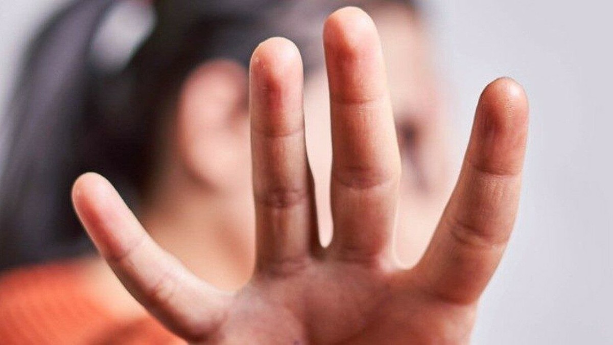 tenta di dare fuoco alla compagna donna salvata da un amico di famiglia arrestato un 47enne da Ilfattoquotidiano.it tenta di dare fuoco alla compagna donna salvata da un amico di famiglia arrestato un 47enne