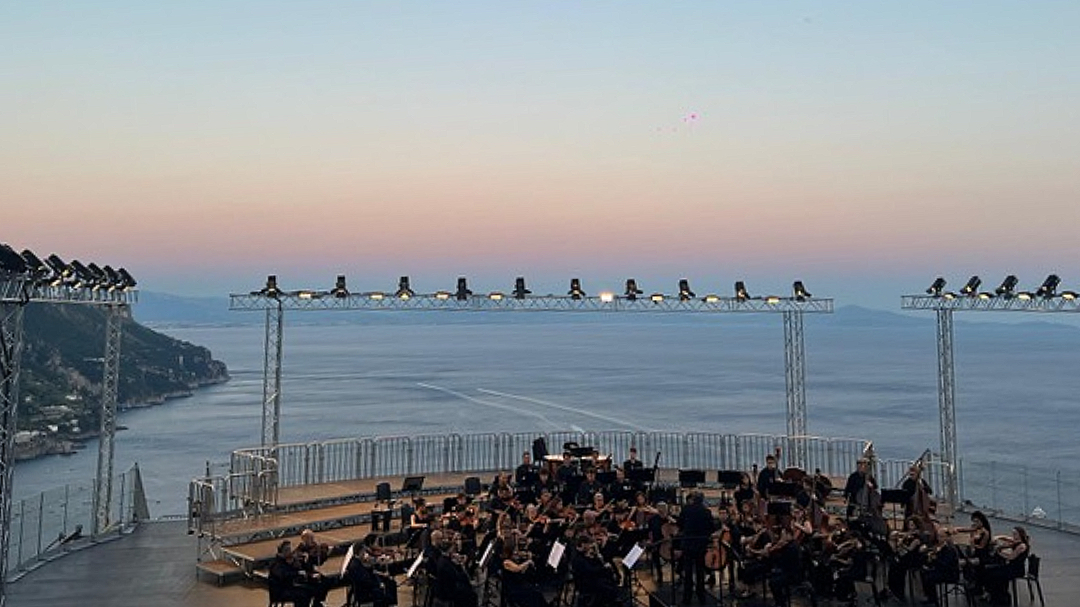al festival wagneriano di ravello il rumore di un bar oscura la grande musica colpa anche del distrutturismo da Ilfattoquotidiano.it al festival wagneriano di ravello il rumore di un bar oscura la grande musica colpa anche del distrutturismo