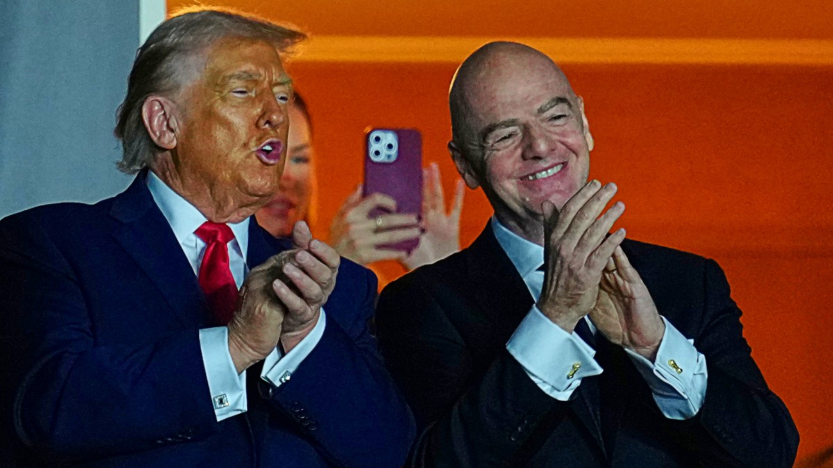 l8217ufficio fifa nel suo grattacielo i viaggi d8217affari il cappello maga storia dell8217amicizia sempre pi249 sfacciata fra infantino e trump da Ilfattoquotidiano.it l8217ufficio fifa nel suo grattacielo i viaggi d8217affari il cappello maga storia dell8217amicizia sempre pi249 sfacciata fra infantino e trump