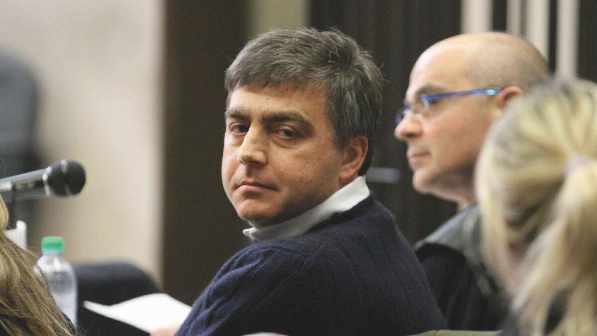 le mille vite del 8216bandito8217 valter lavitola che dava del lei a berlusconi e ne tratt242 la compravendita dei senatori per far cadere romano prodi da Ilfattoquotidiano.it le mille vite del 8216bandito8217 valter lavitola che dava del lei a berlusconi e ne tratt242 la compravendita dei senatori per far cadere romano prodi